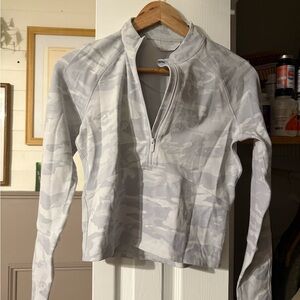 Lulu half zip